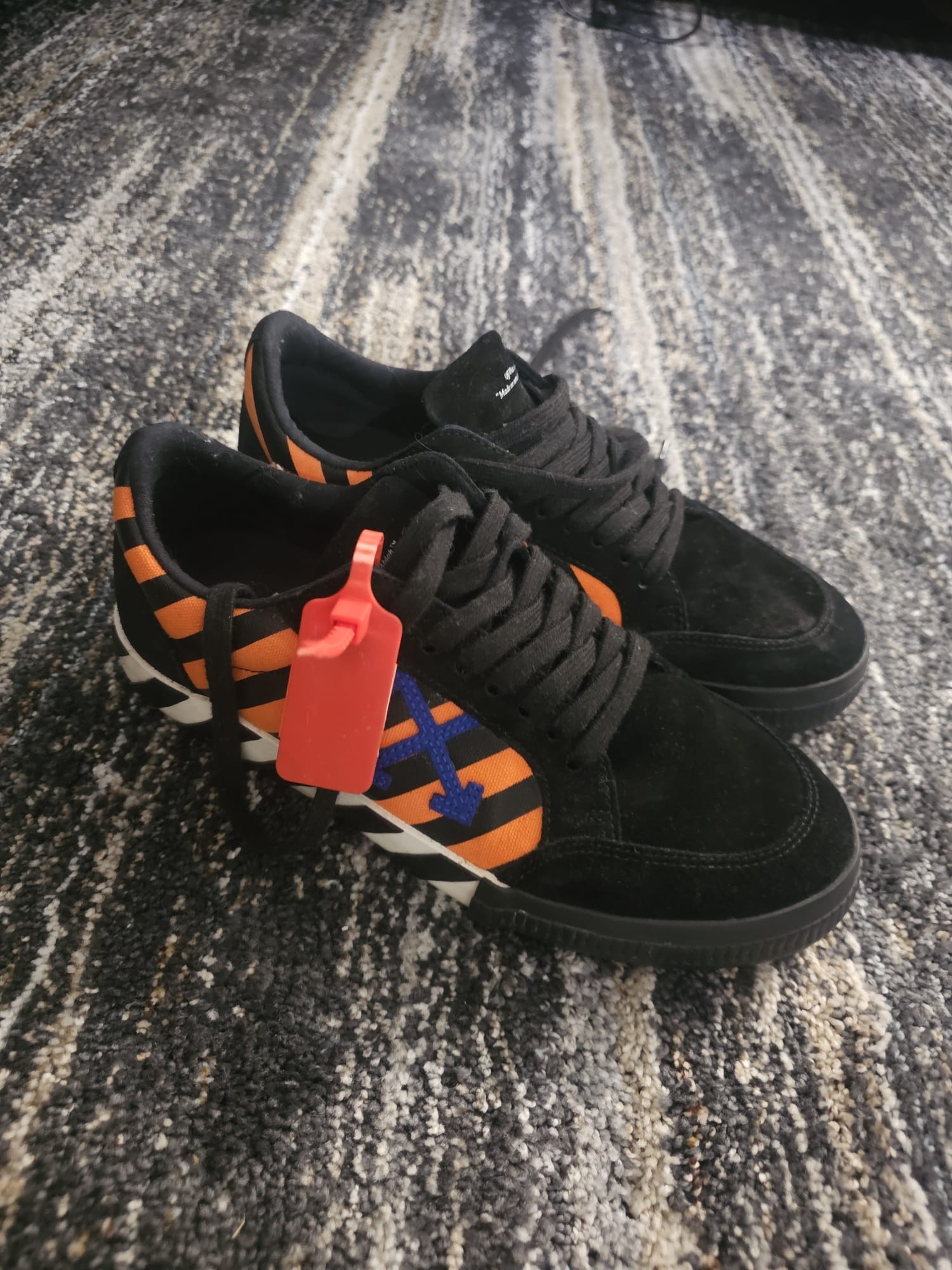 Off-White Black Sneakers With Orange Stripes And Blue Arrow